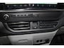 Ford E-Transit Custom ELEKTRISCH 320 L2H1 Limited 65 kWh 218 pk Meerprijs 17" lichtmetalen wielen €. 1.500,- Autm. airco, stoel-, spiegel- en voorraamverw., camera, trekhaak, cruise cntrl, navigatie by Apple Carplay/ Android auto, telefoonvoorb., LED verl. etc.