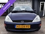 Ford Focus 1.6-16V Ghia AUTOMAAT*A/C*TREKHAAK*NIEUWE APK*NAP