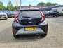 Toyota Aygo X PULSE NL-AUTO 1E-EIG CLIMA CAMERA APPLE/ANDROID LED PRIVACY GLASS 17'' LM-VELGEN AD-CRUISE BLUETOOTH