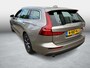 Volvo V60 2.0 B3 Momentum Business | Panoramadak | Harman Kardon Audio | Achteruitrijcamera | Parkeersensoren | Stoelverwarming | Keyless Entry | Elektrische Achterklep | Cruise Control Adaptief | Navigatie | Apple Carplay | Android Auto