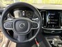 Volvo V60 2.0 B3 Momentum Business | Panoramadak | Harman Kardon Audio | Achteruitrijcamera | Parkeersensoren | Stoelverwarming | Keyless Entry | Elektrische Achterklep | Cruise Control Adaptief | Navigatie | Apple Carplay | Android Auto