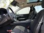 Volvo V60 2.0 B3 Momentum Business | Panoramadak | Harman Kardon Audio | Achteruitrijcamera | Parkeersensoren | Stoelverwarming | Keyless Entry | Elektrische Achterklep | Cruise Control Adaptief | Navigatie | Apple Carplay | Android Auto
