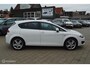 SEAT Leon 1.2 TSI 105PK Businessline COPA | LEES TEKST |