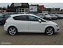 SEAT Leon 1.2 TSI 105PK Businessline COPA | LEES TEKST |