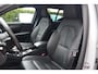 Volvo XC40 T4 Recharge R-Design | Stoelverwarming | Leder | Parkeercamera | BLIS | Keyless