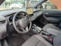 Toyota Corolla Cross Hybrid 180 EXECUTIVE NIEUW UIT VOORRAAD LEVERBAAR! BI-TONE LEER STOEL/STUURVERW JBL-AUDIO 360°CAMERA EL-ACHTERKLEP BLIND SPOT NAVI