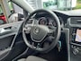 Volkswagen Golf 1.0 TSI R-LINE - ADAPTIVE CRUISE - CARPLAY / ANDROID - TREKHAAK - ALCANTARA - NAVI - CLIMA - STOELVERWARMING -