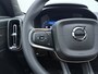 Volvo XC40 B3 177pk Plus Black Edition / Harman Kardon audio / Lighting / Elektrische stoelen met geheugen /