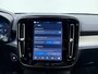 Volvo XC40 B3 177pk Plus Black Edition / Harman Kardon audio / Lighting / Elektrische stoelen met geheugen /