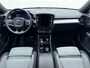 Volvo XC40 B3 177pk Plus Black Edition / Harman Kardon audio / Lighting / Elektrische stoelen met geheugen /