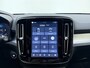 Volvo XC40 B3 177pk Plus Black Edition / Harman Kardon audio / Lighting / Elektrische stoelen met geheugen /