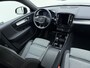 Volvo XC40 B3 177pk Plus Black Edition / Harman Kardon audio / Lighting / Elektrische stoelen met geheugen /