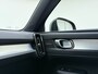 Volvo XC40 B3 177pk Plus Black Edition / Harman Kardon audio / Lighting / Elektrische stoelen met geheugen /
