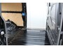Ford Transit Custom 300 2.0-170pk TDCI L2H1 Limited AUTOMAAT ! Luxe bedrijfswagen die u nog jaren van dienst kan zijn. Airco, camera, stoel- en voorraamverw., schuifd. li+re., cruise cntrl, 17" LM wln, trekhaak, 3-zits,, navigatie, telefoonvoorb. etc.