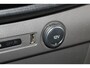 Ford Transit Custom 300 2.0-170pk TDCI L2H1 Limited AUTOMAAT ! Luxe bedrijfswagen die u nog jaren van dienst kan zijn. Airco, camera, stoel- en voorraamverw., schuifd. li+re., cruise cntrl, 17" LM wln, trekhaak, 3-zits,, navigatie, telefoonvoorb. etc.
