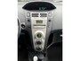 Toyota Yaris 1.3 VVTi Terra 87PK 5 deurs! NL AUTO NAP 2EIGENAAR! TOPSTAAT! AIRCO ECC l LMV l Stoelverwarming l DEALER OH!