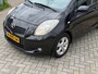 Toyota Yaris 1.3 VVTi Terra 87PK 5 deurs! NL AUTO NAP 2EIGENAAR! TOPSTAAT! AIRCO ECC l LMV l Stoelverwarming l DEALER OH!