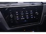 Volkswagen Touran 1.5 TSI Comfortline 7p Led koplampen Apple Carplay Panodak Winterpakket Trekhaak Camera 7 zits