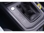 Volkswagen Touran 1.5 TSI Comfortline 7p Led koplampen Apple Carplay Panodak Winterpakket Trekhaak Camera 7 zits