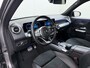 Mercedes-Benz GLB 200 AMG // Trekhaak // 360 Camera // Nightpakket // Carplay // Augmented Reality // 19" AMG Velgen