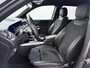 Mercedes-Benz GLB 200 AMG // Trekhaak // 360 Camera // Nightpakket // Carplay // Augmented Reality // 19" AMG Velgen