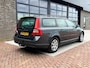 Volvo V70 2.0 Kinetic | Leer | Schuif/Kantel dak | Stoelver | Trekhaak |