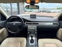 Volvo V70 2.0 Kinetic | Leer | Schuif/Kantel dak | Stoelver | Trekhaak |