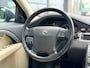 Volvo V70 2.0 Kinetic | Leer | Schuif/Kantel dak | Stoelver | Trekhaak |