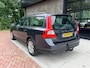 Volvo V70 2.0 Kinetic | Leer | Schuif/Kantel dak | Stoelver | Trekhaak |