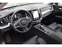 Volvo XC60 T6 Recharge AWD R-Design | Stoelverwarming | Trekhaak | Leder | 360° Camera | HUD | Pilot Assist | BLIS | Glossy Black | Keyless