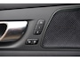 Volvo XC60 T6 Recharge AWD R-Design | Stoelverwarming | Trekhaak | Leder | 360° Camera | HUD | Pilot Assist | BLIS | Glossy Black | Keyless