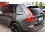 Volvo XC60 T6 Recharge AWD R-Design | Stoelverwarming | Trekhaak | Leder | 360° Camera | HUD | Pilot Assist | BLIS | Glossy Black | Keyless