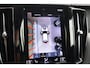 Volvo XC60 T6 Recharge AWD R-Design | Stoelverwarming | Trekhaak | Leder | 360° Camera | HUD | Pilot Assist | BLIS | Glossy Black | Keyless