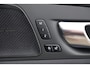 Volvo XC60 T6 Recharge AWD R-Design | Stoelverwarming | Trekhaak | Leder | 360° Camera | HUD | Pilot Assist | BLIS | Glossy Black | Keyless