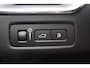 Volvo XC60 T6 Recharge AWD R-Design | Stoelverwarming | Trekhaak | Leder | 360° Camera | HUD | Pilot Assist | BLIS | Glossy Black | Keyless