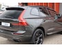 Volvo XC60 T6 Recharge AWD R-Design | Stoelverwarming | Trekhaak | Leder | 360° Camera | HUD | Pilot Assist | BLIS | Glossy Black | Keyless