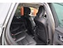 Volvo XC60 T6 Recharge AWD R-Design | Stoelverwarming | Trekhaak | Leder | 360° Camera | HUD | Pilot Assist | BLIS | Glossy Black | Keyless