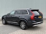 Volvo XC90 2.0 T8 Recharge AWD R-Design / SoH accupakket 97% / Dealer onderhouden / 7 Persoons / Panoramisch schuif/kantel dak / Geheugenfunctie voorstoelen / Elektrisch wegklapbare trekhaak 2350 kg trekgewicht / Harman Kardon Audio / All Season banden / Apple CarPlay/Android Auto /