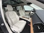 Volvo XC90 2.0 T8 Recharge AWD Inscription / SoH accupakket 97% / Dealer onderhouden / 7 Persoons / Panoramisch schuif/kantel dak / Geheugenfunctie voorstoelen / Elektrisch wegklapbare trekhaak 2350 kg trekgewicht / Harman Kardon Audio / All Season banden / Apple CarPlay/Android Auto /