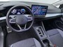 Volkswagen Golf 1.5 eTSI Life Edition | Trekhaak | IQ. Light | Camera | Side Assist | ACC | Stuur-/Stoelverwarming | Matrix LED | Spiegelpakket |