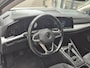 Volkswagen Golf 1.0 TSI Life | Navigatie via Apple carplay | Climate Control | Parkeersensoren | Licht metalen velgen
