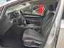 Volkswagen Golf 1.0 TSI Life | Navigatie via Apple carplay | Climate Control | Parkeersensoren | Licht metalen velgen