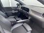 Mercedes-Benz B-klasse 180 Premium | Rijklaarprijs | Trekhaak wegklapbaar | All season banden | Navigatiesysteem | Parkeersensoren voor en achter | 12 maanden BOVAG garantie |