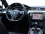 Volkswagen Passat Variant 1.4 TSI GTE Highline | SOH 72,9% | Pano | Trekhaak | Org. NL