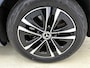 Mercedes-Benz B-klasse 250 e Plug-In Hybride | Trekhaak | Panoramadak | Multi Beam Ledkoplampen | Sfeerverlichting | Parkeerpakket met 360°-camera. Inclusief 24 maanden MB Certified garantie voor Europa.