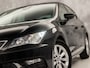 SEAT Leon 1.0 EcoTSI Intense Sport (APPLE CARPLAY, NAVIGATIE, CLIMATE, GETINT GLAS, PARKEERSENSOREN, SPORTSTOELEN, KEYLESS, LM VELGEN, NIEUWSTAAT)