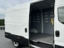 IVECO Daily 35S14 2.3D FACELIFT / L2H2 / ** 28.436 KM ** / TREKHAAK / 3.500 KG AHG / 270 ACHTERDEUREN / ECC AIRCO / APPLE CARPLAY / 3 ZITS
