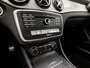 Mercedes-Benz GLA 200 AMG Sport 156Pk Automaat (PANORAMADAK, APPLE CARPLAY, GROOT NAVI, CAMERA, LEDER, SPORTSTOELEN, ZWART HEMEL, GETINT GLAS, STOELVERWARMING, NIEUWSTAAT)