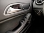 Mercedes-Benz GLA 200 AMG Sport 156Pk Automaat (PANORAMADAK, APPLE CARPLAY, GROOT NAVI, CAMERA, LEDER, SPORTSTOELEN, ZWART HEMEL, GETINT GLAS, STOELVERWARMING, NIEUWSTAAT)