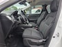 Renault Captur 1.3 TCe 140 Zen | Met o.a. stoel- en stuurwielverwarming, cruise, navigatie, camera en climate control!